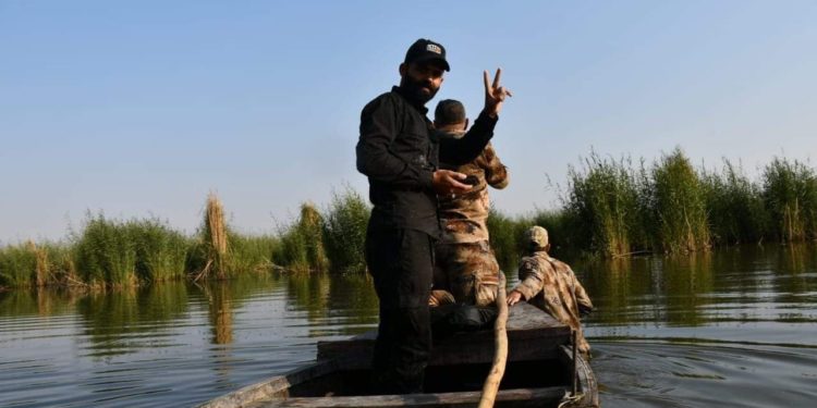 العثور على (3 زوارق) لداعش شمال شرق بعقوبة