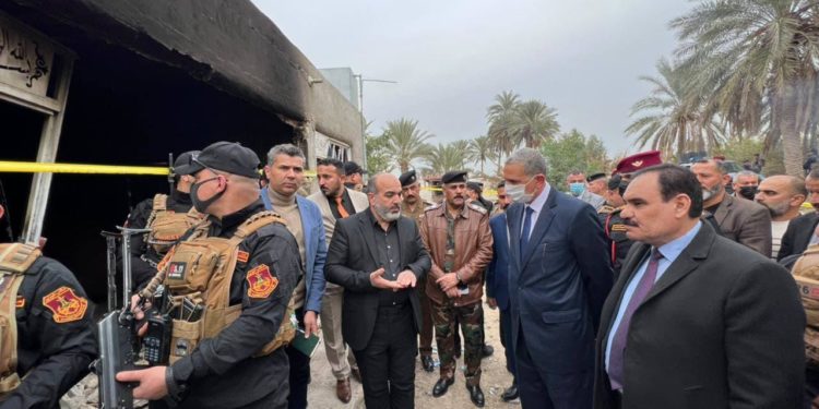 وزير الداخلية يصل الى المنزل الذي ارتكبت فيه ’مجزرة بابل’