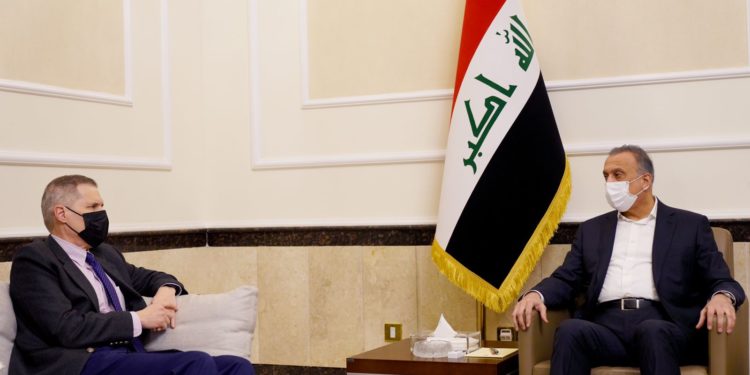 الكاظمي يستقبل السفير الأمريكي في العراق