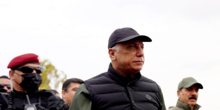 الكاظمي يعقد اجتماعاً مع (القيادات الأمنية من الجيش والشرطة والبيشمركة) + فيديو