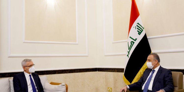 الكاظمي يستقبل السفير الألماني في العراق
