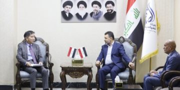 رئيس الهيئة السياسية للتيار الصدري يلتقي السفير الياباني