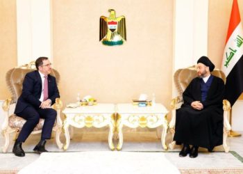 الحكيم يلتقي السفير البريطاني في العراق