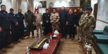 الحشد والجيش يبحثان التنسيق والعمل المشترك  في شرق الانبار