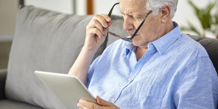 دواء جديد يغني عن ارتداء النظارات