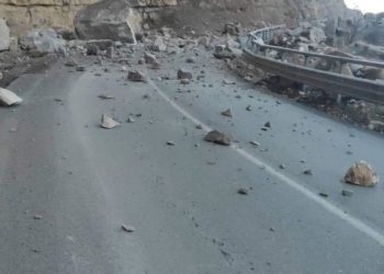 انهيارات صخرية تقطع الطريق الرئيس إلى مصيف بيخال في أربيل