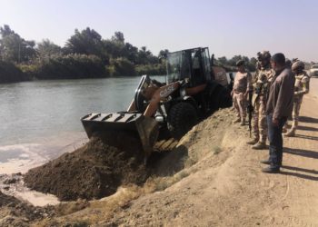 العمليات المشتركة تبدأ بتنــفيذ حملة رفع (التجاوزات على الأنهر)+ صور