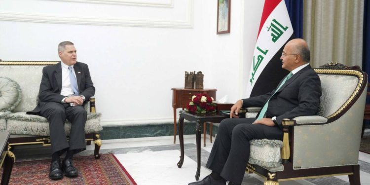 برهم صالح والسفير الأميركي يبحثان (تطوير آفاق التعاون في مختلف المجالات)