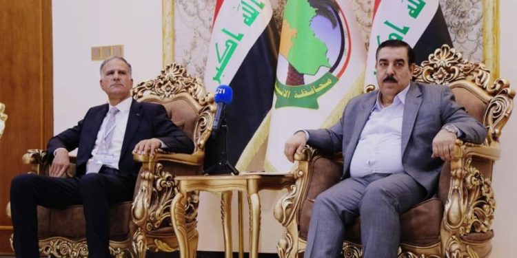 إدارة الأنبار تتعهد بدعم النشاطات الشعرية والأدبية في المحافظة