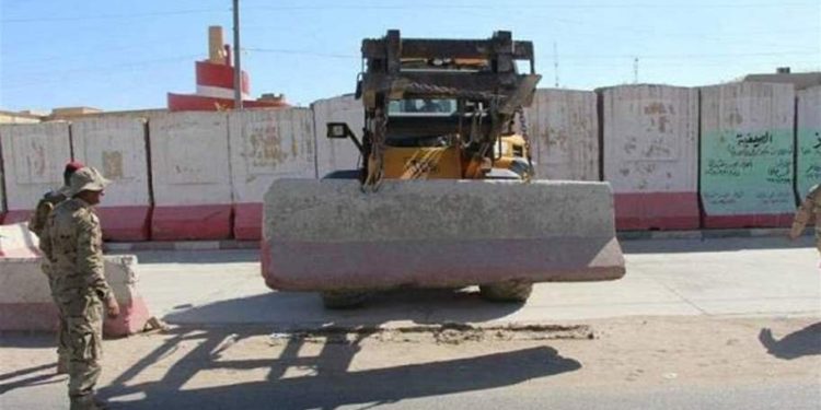 بتوجيه من الكاظمي ,, رفع الكتل الكونكريتية و فتح الشوارع المغلقة