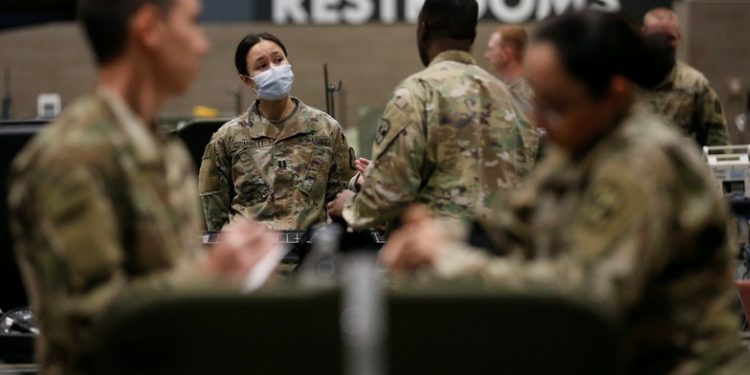 جنرال أميركي يحذر من “احتمال الانقلاب”