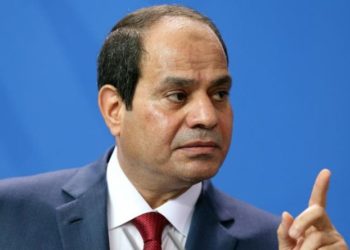 السيسي يهاجم (الفكر المتطرف) ويطالب باليقظة والانتباه