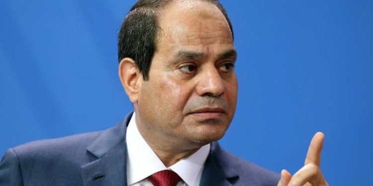 السيسي يهاجم (الفكر المتطرف) ويطالب باليقظة والانتباه