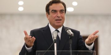 قرداحي .. أنا ربحت المليون وميقاتي يعتقد أنه ربح المليار