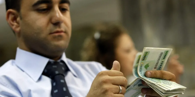 الليرة اللبنانية تسجل انهيارا جديد