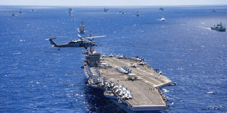 اليابان والولايات المتحدة تجريان مناورات مشتركة