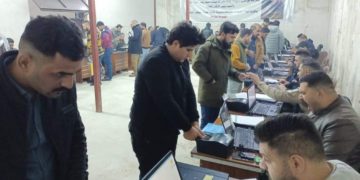 الحشد يباشر بتوطين رواتب الوجبة الأولى من المفسوخة عقودهم