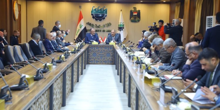 العراق ولبنان يوقعان مُذكرة تفاههـم للتعـــــــاون فـي المجال الصناعي