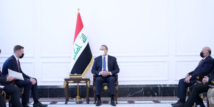 الكاظمي يستقبل وزير الخارجية الليتواني والوفد المرافق له