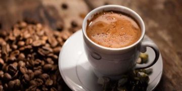 الاسباب التي تدفعك إلى شرب القهوة يومياً