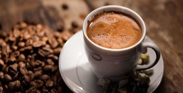 الاسباب التي تدفعك إلى شرب القهوة يومياً