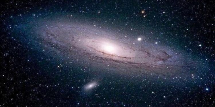 التقاط صورة “فتاة ساحرة” تغـــزو الفضاء + فيديو