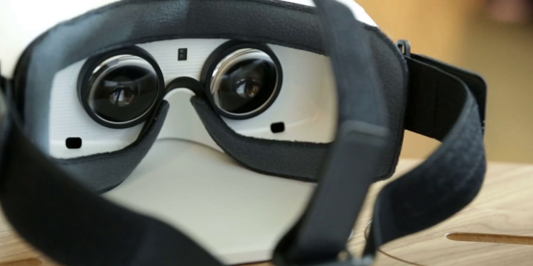 عروسان هنديان يخططان لإقامة عرسهما في (الميتافيرس)