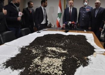 احباط محاولة تهريب شحنة كبتاجون مخبأة داخل صناديق شاي من (لبنان إلى السعودية)
