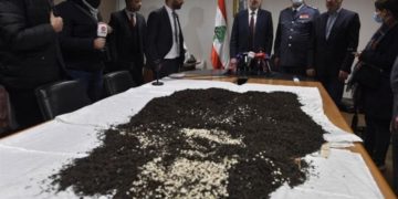 احباط محاولة تهريب شحنة كبتاجون مخبأة داخل صناديق شاي من (لبنان إلى السعودية)