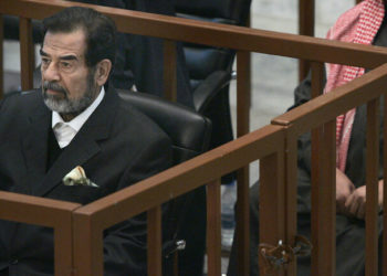 كشف تفاصيل وكواليس محاكمة صدام حسين وأسرار حواراته الجانبية مع المحامية بشرى الخليل