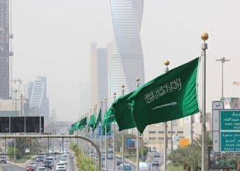 الثلج يغطي جبل اللوز في تبوك بالسعودية