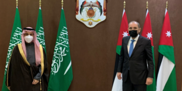 وزير الخارجية السعودي يبحث مع نظيره الأردني “دور إيران المزعزع للاستقرار”