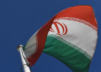انفجار وحريق ضخم في مجمع صناعي بمحافظة قزوين غرب طهران + فيديو