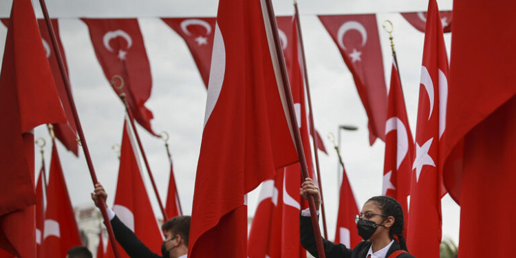 تركيا والإمارات توقعان اتفاقية لــ(مبادلة العملات) لمدة 3 سنوات