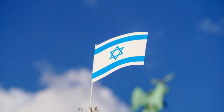 إسرائيل توقع مع ألمانيا اتفاقية لــ(شراء 3 غواصات متطورة)