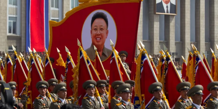 تقريــــــر يدعي “اختراع” زعيـــــم كوريا الشمالية الراحل لطعام مشهور