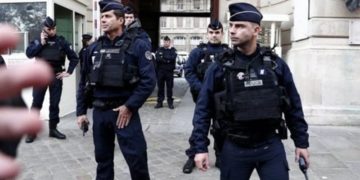 الشرطة الفرنسية تضبط (7 أطنان) من غاز الضحك