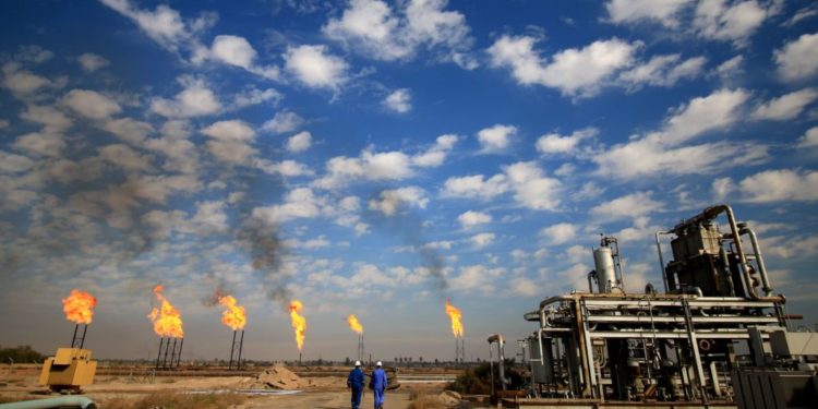 وزارة النفط تحدد موعد المباشرة بتطوير (حقل المنصورية الغازي)