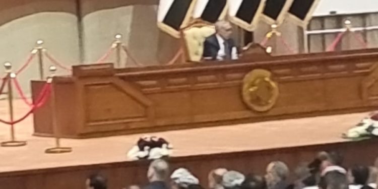 المشهداني يعتلي منصة مجلس النواب العراقي