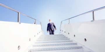 وصول رئيس الوزراء مصطفى الكاظمي الى محافظة النجف