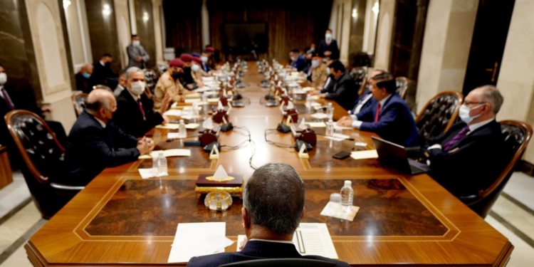 الكاظمي يترأس اجتماعاً طارئاً للمجلس الوزاري للأمن الوطني