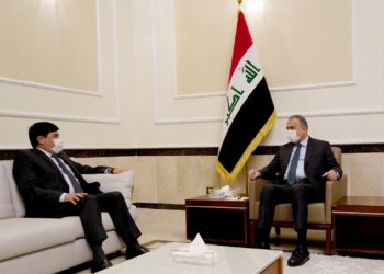 الكاظمي يستقبل السفير السوري في العراق