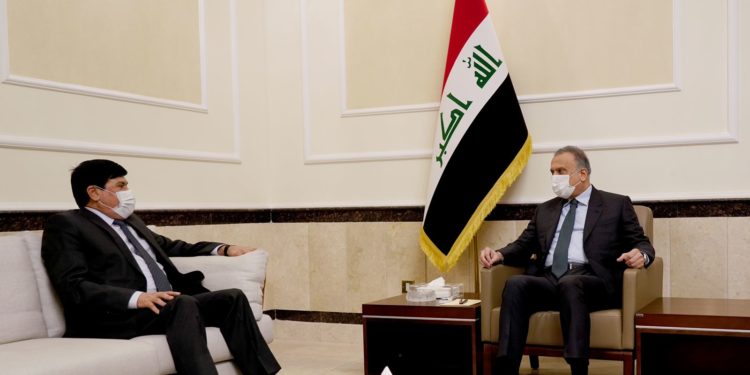 الكاظمي يستقبل السفير السوري في العراق