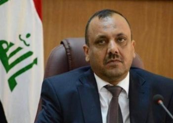 محافظ النجف يعلن موافقة الكاظمي على استقالته من منصب