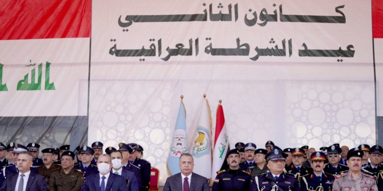 الكاظمي يحضر حفل تخرّج دورة الضباط العالية بمناسبة الذكرى المئوية لتأسيس الشرطة العراقية