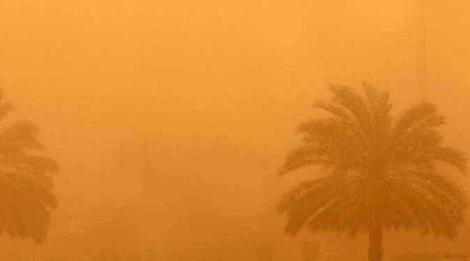 عاصفة ترابية تضرب الأنبار+ صورة