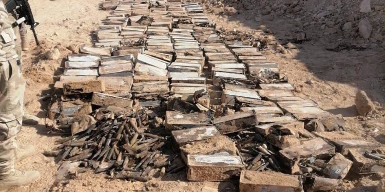 العثور على (310 حاويات) عتاد مقاوم للطائرات في الأنبار