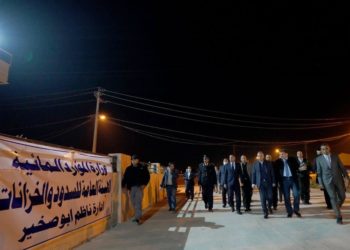 الكاظمي يزور مشروع (ناظم أبو صخير) في النجف + صور