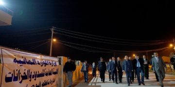 الكاظمي يزور مشروع (ناظم أبو صخير) في النجف + صور