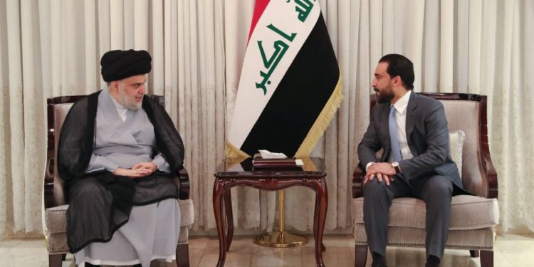 احمد المطيري يجتمع مع الحلبوسي الان في قاعة الاجتماعات داخل بناية مجلس النواب